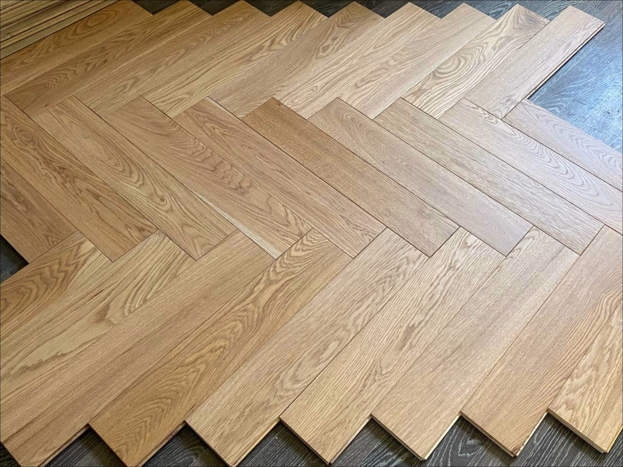 Инженерная доска Епаркет Дуб Медовый рустик лак венгерская елка 600×120×15
